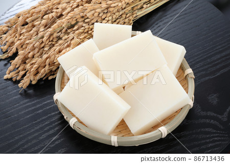 Cut rice cake 86713436