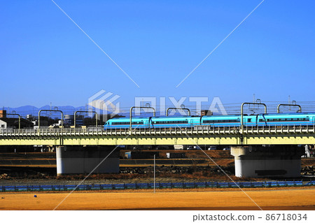 February Komae 42 Mt. Fuji and Odakyu Romancecar Fuji-san / Tama River Railway Bridge (Noborito) February Komae 42 Mt. Fuji and Odakyu Romancecar Fuji-san / Tama River Railway Bridge (Noborito) 86718034