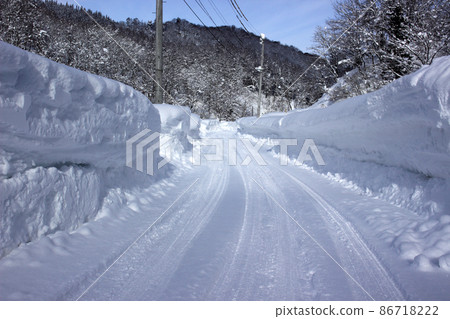 大雪的雪景很美，福島縣只見町 86718222