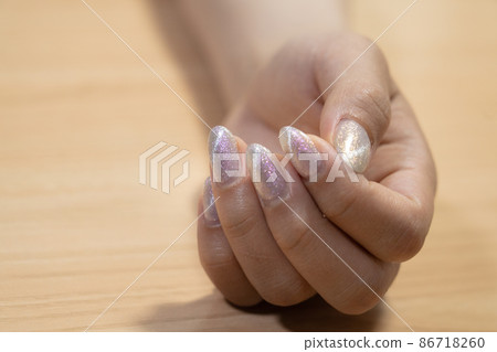 Magnet nails and gel nails Magnet nails and gel nails 86718260