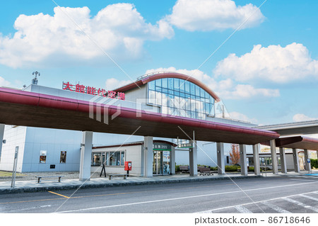 Kitaakita City, Akita Prefecture, Odate Noshiro Airport in fine weather 86718646