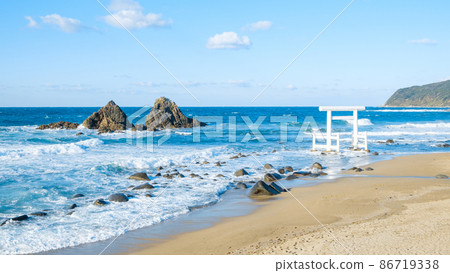 Itoshima / Futamigaura 86719338