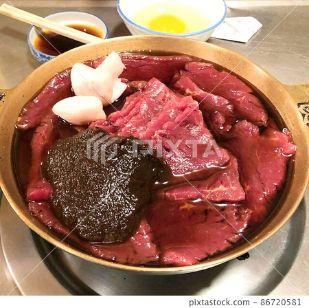 Delicious cherry blossom pot Delicious cherry blossom pot 86720581