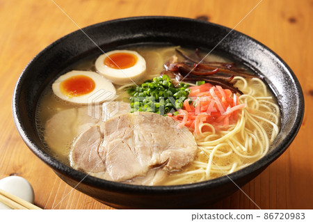 Hakata Tonkotsu Ramen 86720983