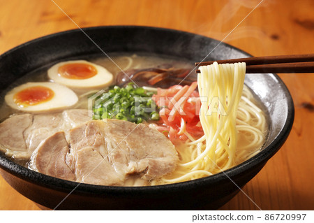 Hakata Tonkotsu Ramen 86720997