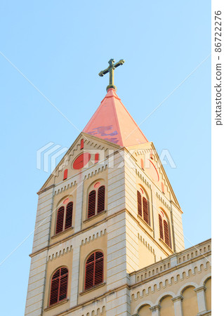 China Beijing Summer Palace misty lake and tree view 86722276