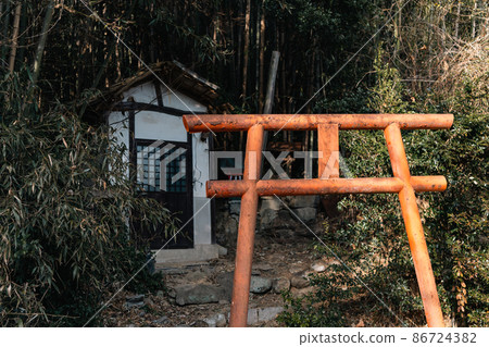 Shrine Japanese landscape scenery 86724382
