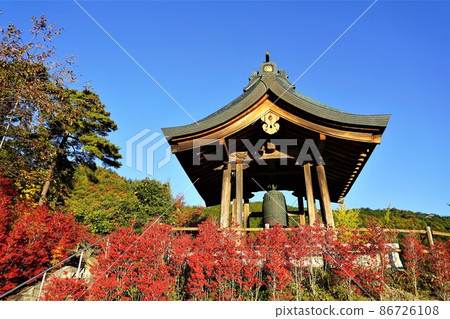 Reishoji是位於北阿爾卑斯山腳下的長野縣大町市的曹洞宗寺廟。 Reishoji是位於北阿爾卑斯山腳下的長野縣大町市的曹洞宗寺廟。 86726108