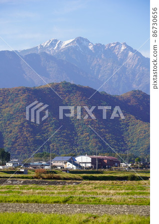 Reishoji is a Soto sect temple located in Omachi City, Nagano Prefecture, at the foot of the Northern Alps. It is the north seen from the surrounding area. 86730656