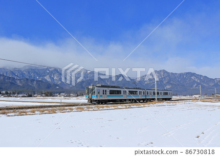 冬季大糸線普通列車 86730818