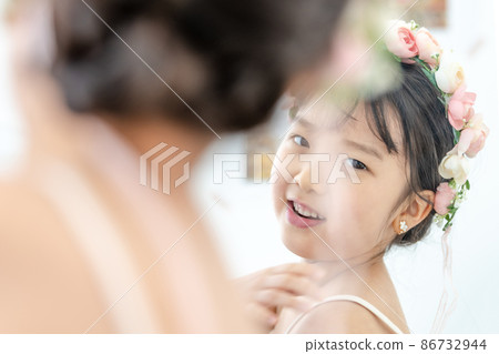 girl beauty interests children lifestyle girl beauty interests children lifestyle 86732944