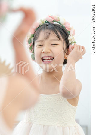 girl beauty interests children lifestyle girl beauty interests children lifestyle 86732951
