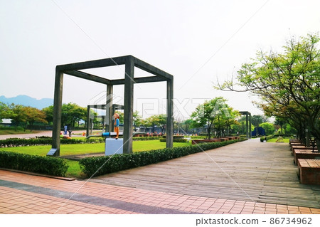 The park has trails and many rides The park has trails and many rides 86734962