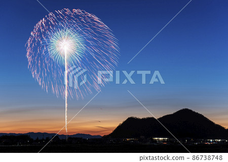 [夏季圖像] 煙花匯演和日落 86738748