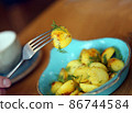 Photos of delicious potatoes eaten in a restaurant 86744584