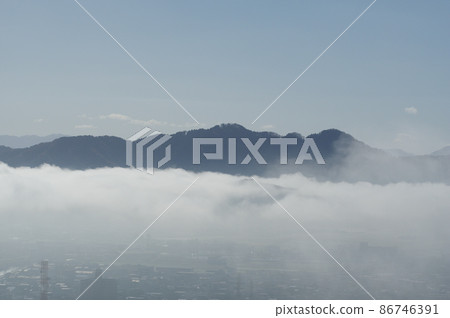 Fog that occurred in the southern part of Fukui City View from Hachimanyama Observatory Fog that occurred in the southern part of Fukui City View from Hachimanyama Observatory 86746391
