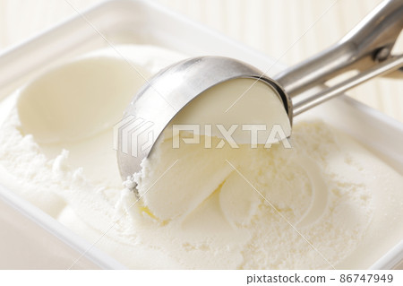 香草冰淇淋 香草冰淇淋 86747949