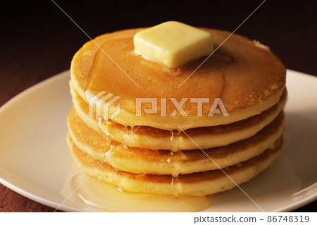 黃油和蜂蜜煎餅 黃油和蜂蜜煎餅 86748319