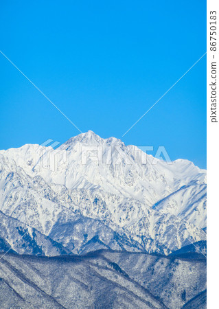 從高里山看冬天的五龍山 從高里山看冬天的五龍山 86750183