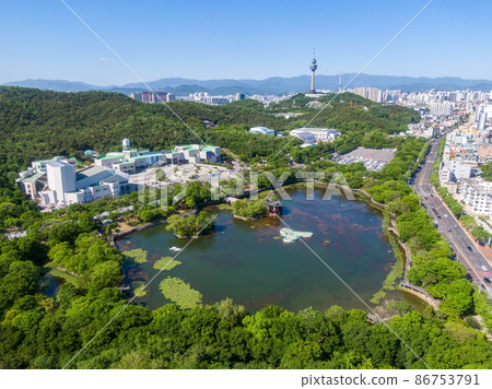 大邱市頭流公園和聖井池 大邱市頭流公園和聖井池 86753791