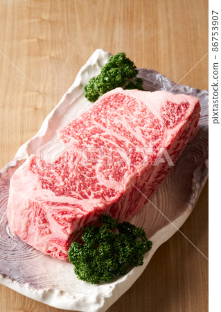 國產日本黑牛沙朗牛排塊 1kg 86753907