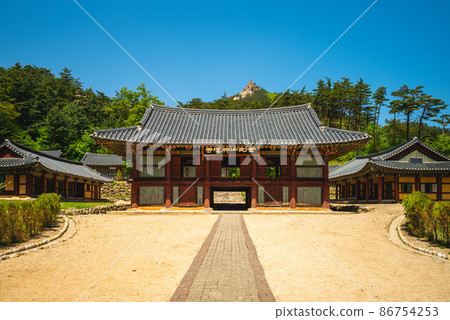 Singyesa in Onjongri, Kangwon Province, North Korea. Translation 86754253