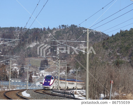 Yamagata Shinkansen "Tsubasa" in winter Yamagata Shinkansen "Tsubasa" in winter 86755039