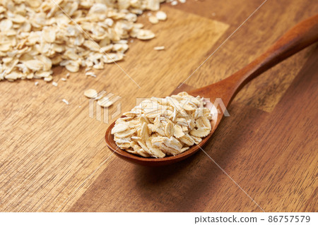 Oatmeal image 86757579