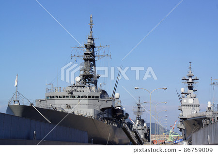 Maritime Self-Defense Force escort ship training ship from Kure base quay F berth in Hiroshima prefecture Maritime Self-Defense Force escort ship training ship from Kure base quay F berth in Hiroshima prefecture 86759009