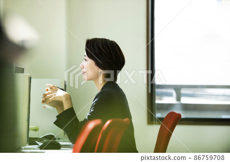 Female office portrait profile 86759708