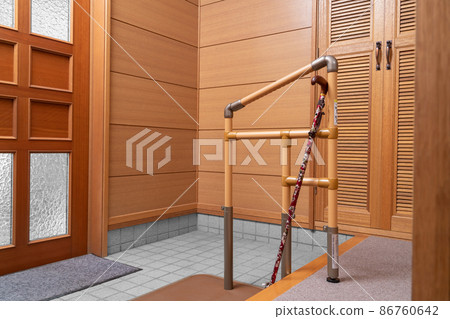 護理扶手、升降輔助扶手、行走支撐 86760642