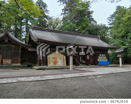Haiden of the front shrine of Oyama Shrine 86762639