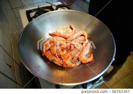 Yearly vegetables, stir-fried shrimp Yearly vegetables, stir-fried shrimp 86763367