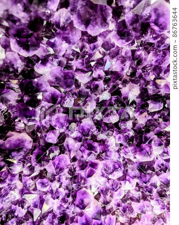 Amethyst close-up 86763644