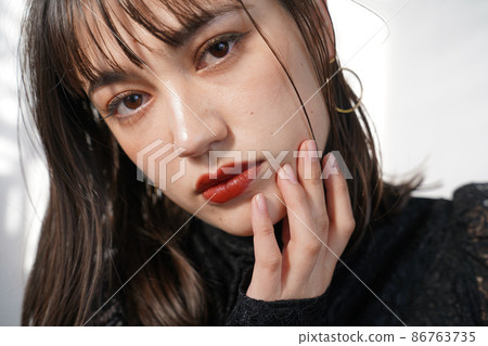 Dressed up women 86763735