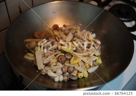 炒時蔬 86764125
