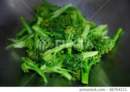 炒花椰菜 86764211