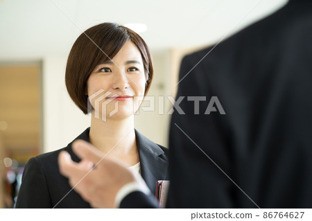 上司與下屬溝通 86764627