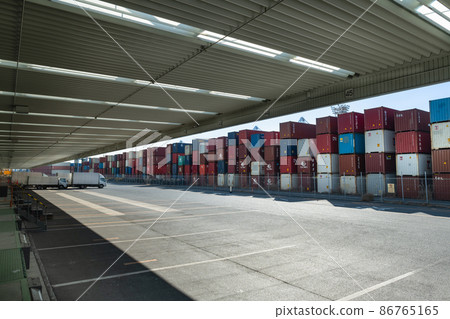 Logistics warehouse and container yard near Aomi Container Terminal 86765165