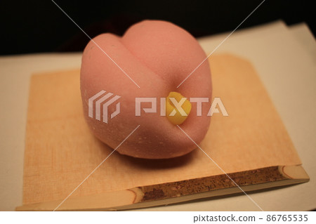Japanese traditional Japanese sweets that look beautiful Japanese traditional Japanese sweets that look beautiful 86765535