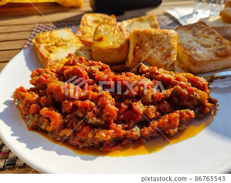 Tofu with pepper and tomatoes 86765543