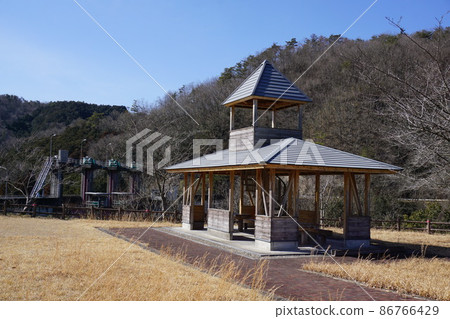 Kuga Dam (gravity concrete dam for flood control, irrigation water, and power generation managed by Okayama Prefecture): Rest area Kuga Dam (gravity concrete dam for flood control, irrigation water, and power generation managed by Okayama Prefecture): Rest area 86766429