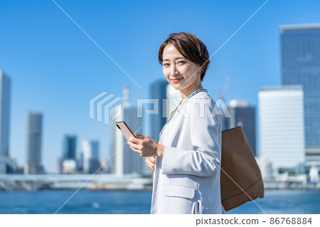 Business blue sky female Business blue sky female 86768884