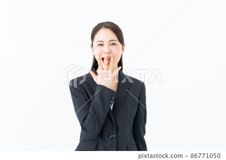 Surprising young business woman 86771050