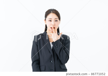 Surprising young business woman 86771052