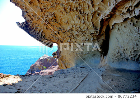 Onigajo, Senjojiki, which is said to be the home of pirates, the upper view where something seems to be, World Heritage Site, Kumano, Kumano City, Mie Prefecture (4) 86772234