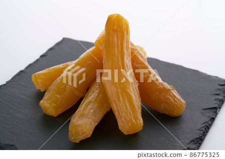 Dried potato  86775325