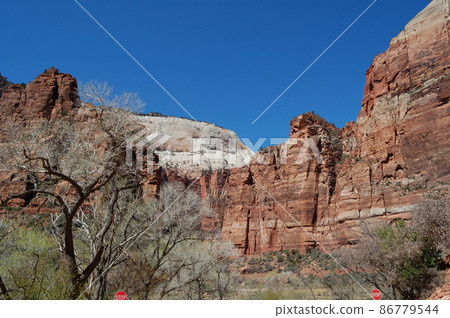 Spring America Grand Circle Drive 86779544