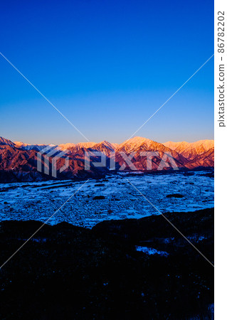 北阿爾卑斯/冬日黎明(來自大町市高加利山) 北阿爾卑斯/冬日黎明(來自大町市高加利山) 86782202