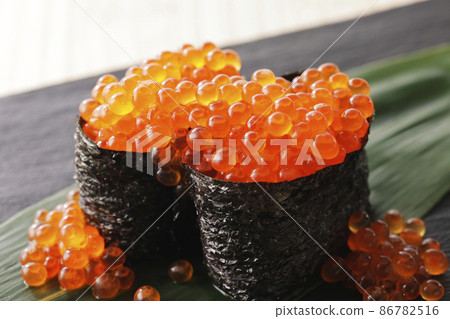 How many warplanes are rolled 86782516